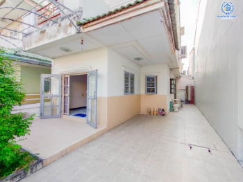 ทาวน์เฮ้าส์มือสองย่านกรุงเทพฯ ม.บ้านรุ่งเรือง สรงประภา เนื้อที่มากถึง 24.2 ตร.ว. ฟังก์ชัน 3 ห้องนอน 2 ห้องน้ำ 1 ที่จอดรถ แถมฟรี! 2 เครื่องปรับอากาศ บนทำเลเยี่ยม ใกล้รถไฟฟ้าสายสีแดง "สถานีดอนเมือง" และทางด่วน "อุตราภิมุข" ในราคาคุ้มสุดในย่าน! จองเลย!